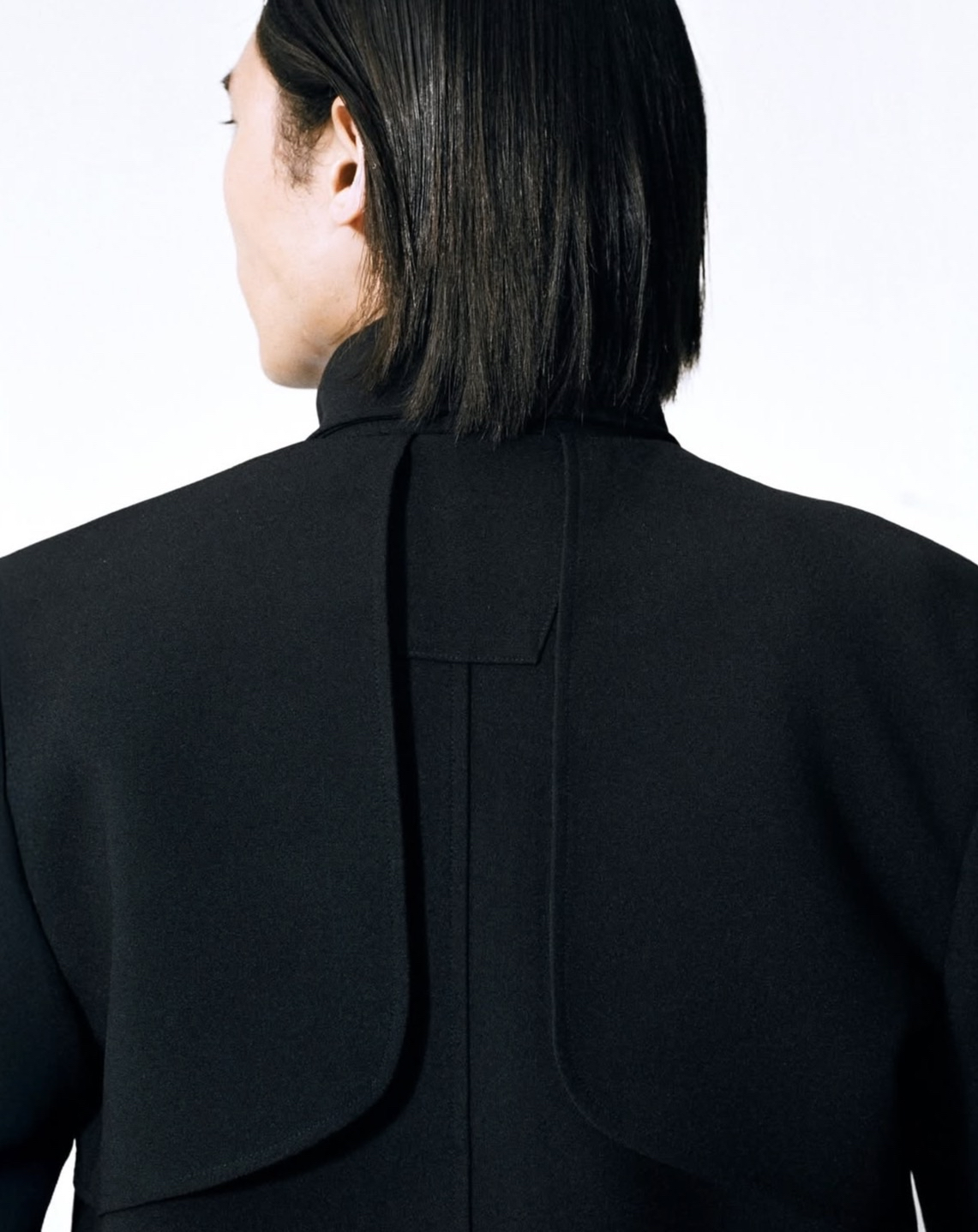 Pieces Uniques Shoulder Detail